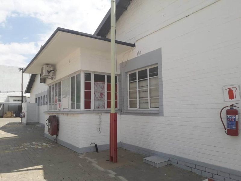 Warehouse Building with huge yard for Sale or Investment Southern Industrial - Photo 8