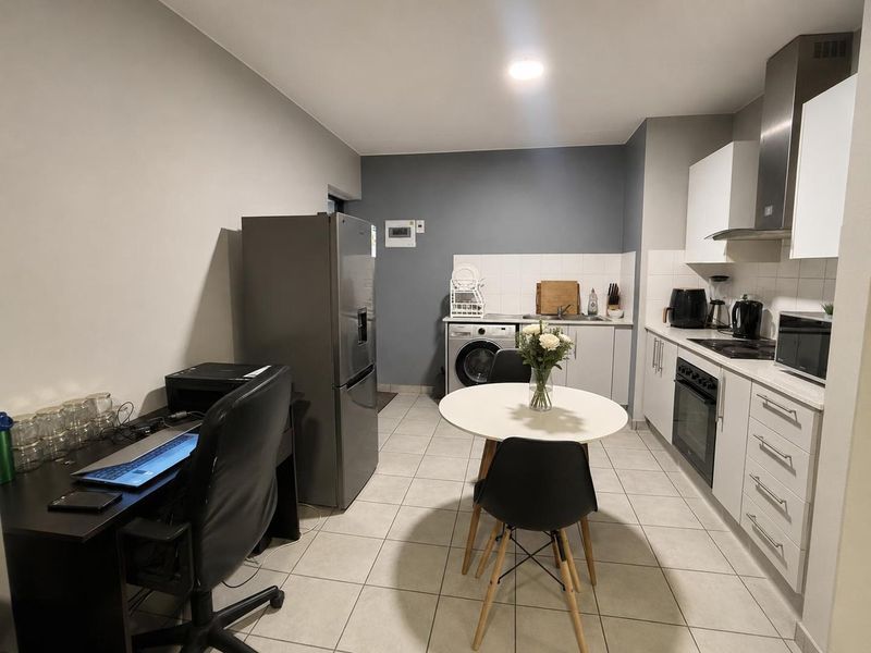 2 Bedroom Apartment For Sale in Parklands East - Photo 4