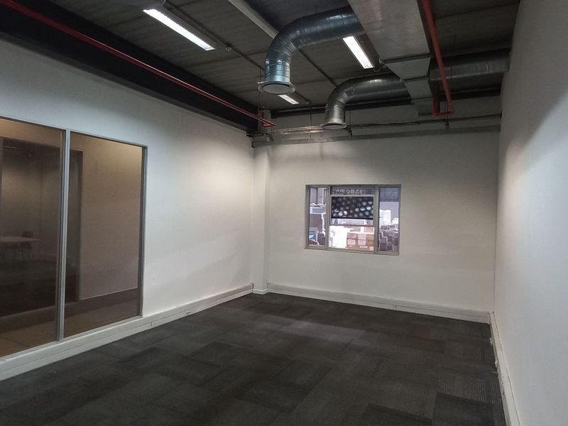 13 926m2 Gosforth Park Warehouse To Let - Photo 8