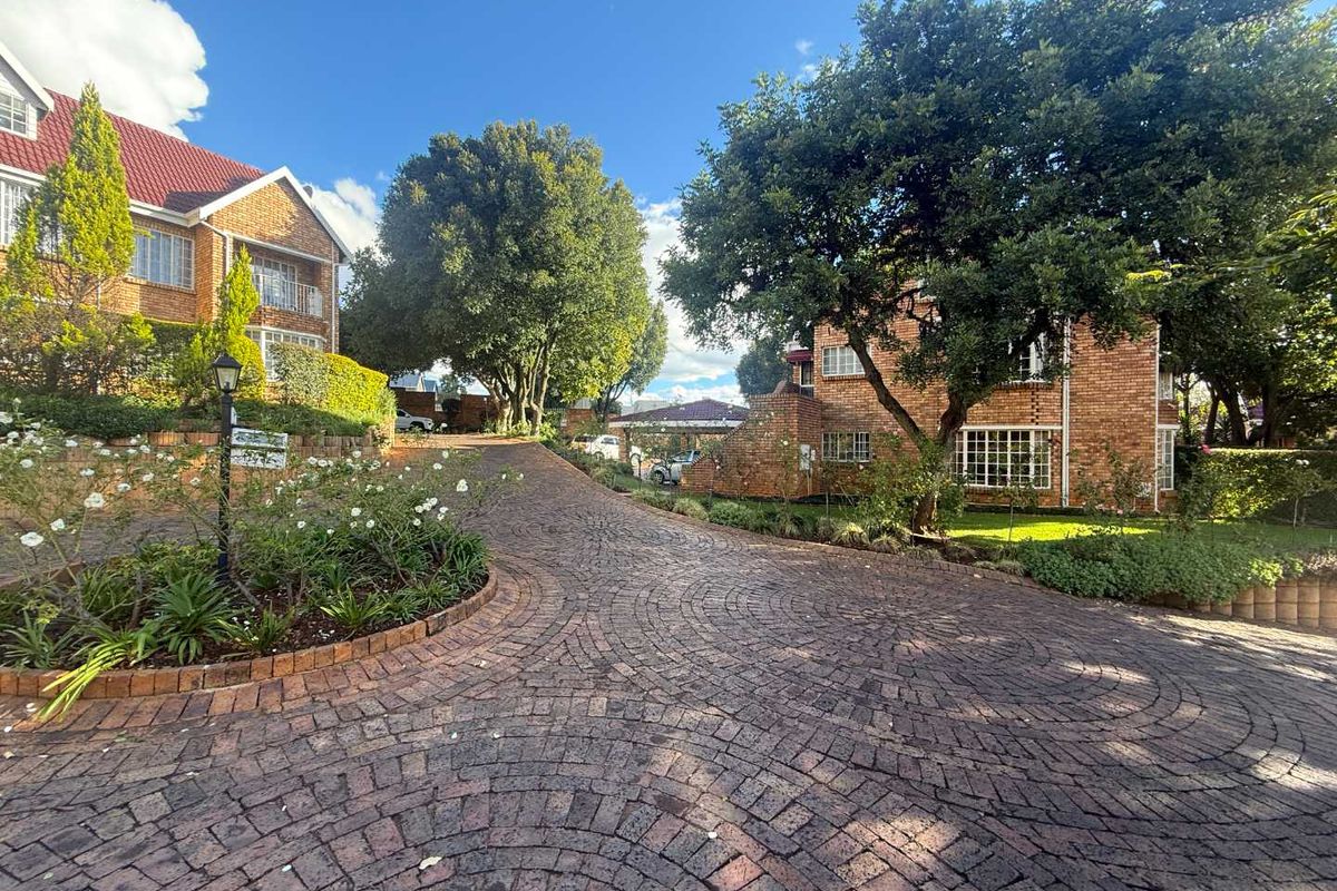 A Hidden Gem with Soul – Ground Floor Beauty - Photo 3