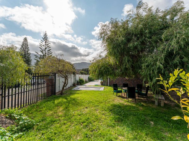 Sunny 4 bedroom,  North facing family home in the heart of the valley for sale!! - Photo 7