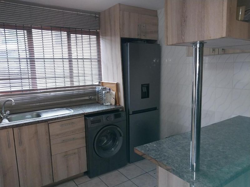 Proximity. Convenience. Low Levies. - Photo 7
