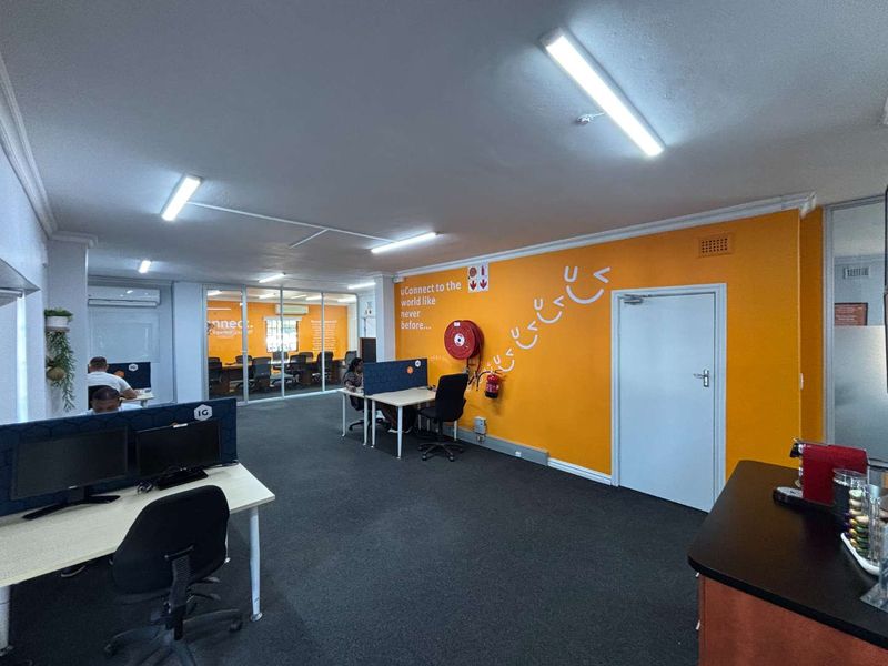 Standalone Commercial Building To Let | Secure Business Park | Old Main Road | ±563m2 - Photo 9