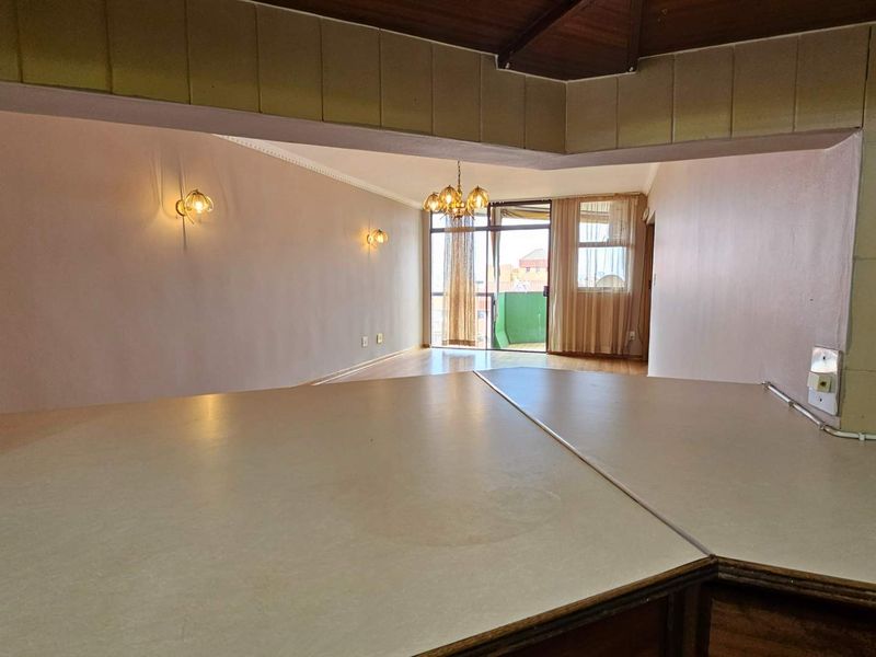 Comfortable Retirement Living in a Secure and Well-Established Community - Photo 6