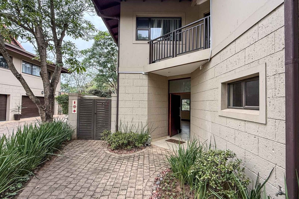 Townhouse in Zimbali Estate with Private Pool - Photo 2