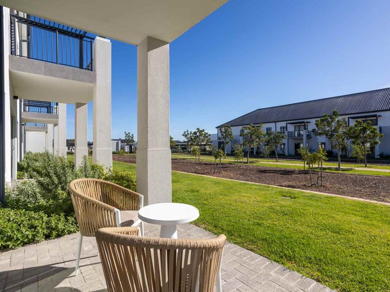 Contemporary Two-Bedroom Luxury Suite at Val de Vie Evergreen - Photo 7