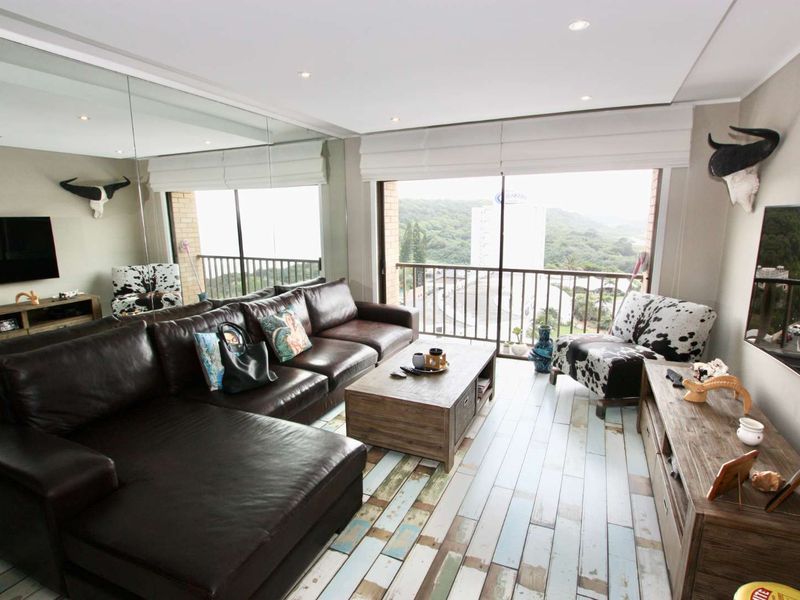 Exquisite Umhlanga Beachfront Apartment with Amazing Sea & Lagoon Views!! - Photo 4