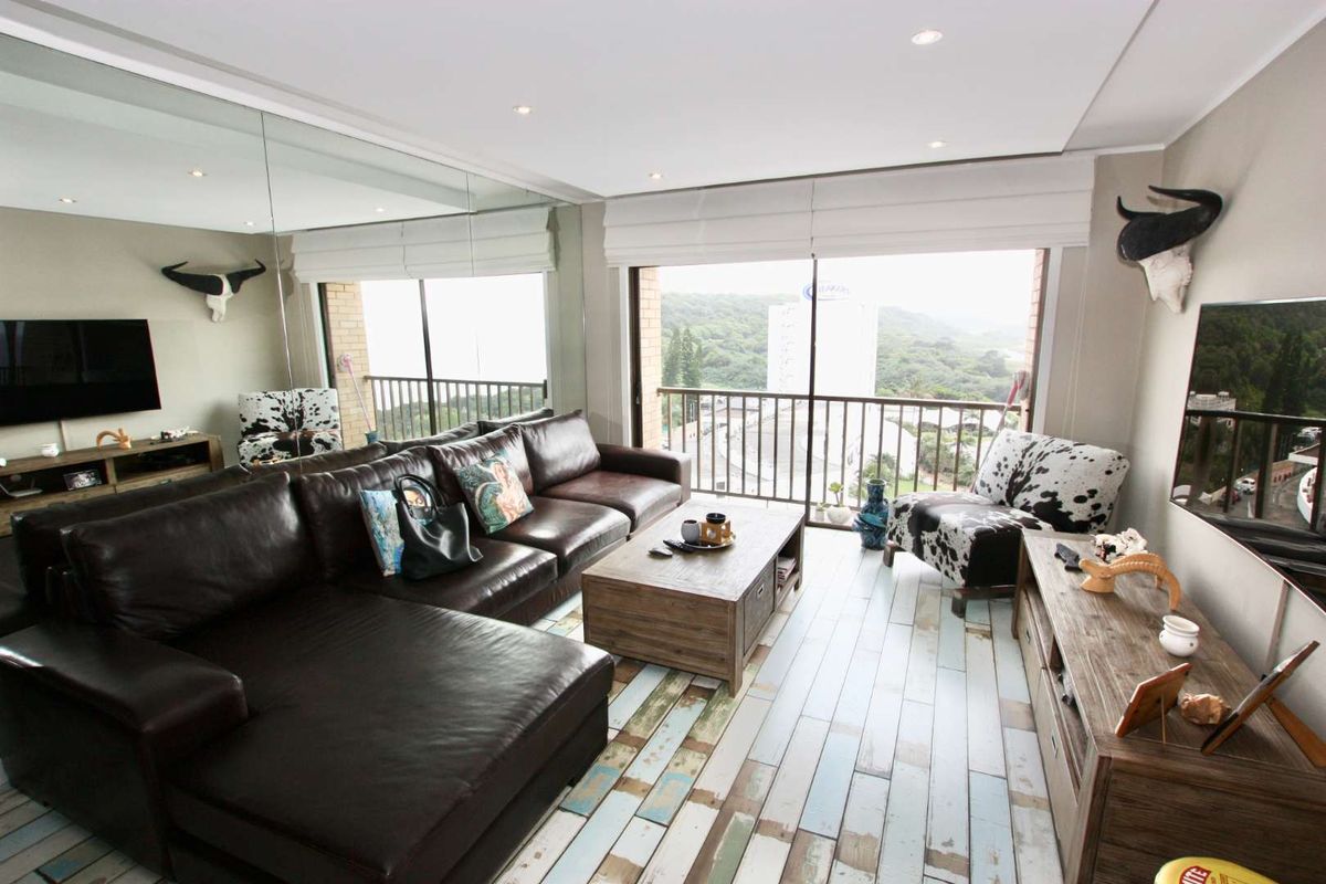 Exquisite Umhlanga Beachfront Apartment with Amazing Sea & Lagoon Views!! - Photo 4