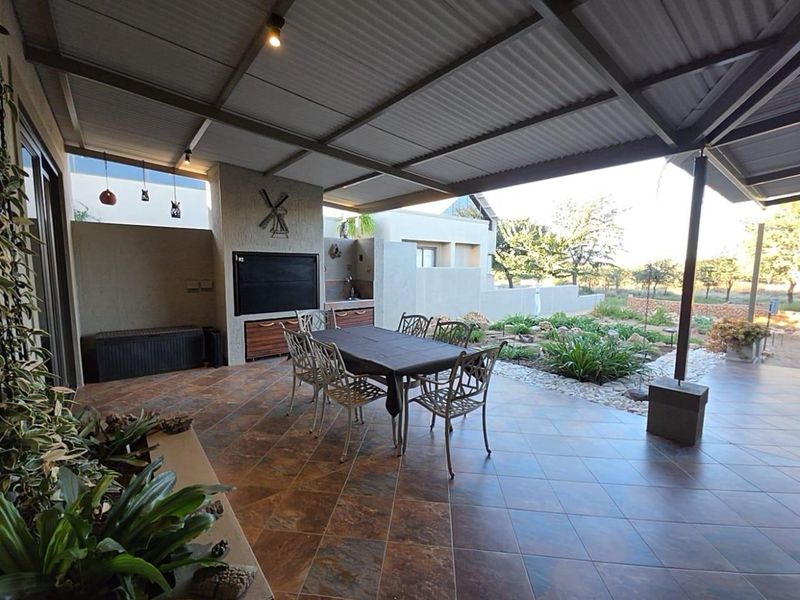 Family Home For Sale | Omeya Golf Estate | N$5 300 000 - Photo 2