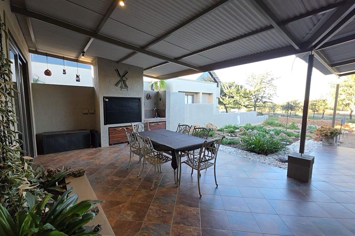 Family Home For Sale | Omeya Golf Estate | N$5 300 000 - Photo 2