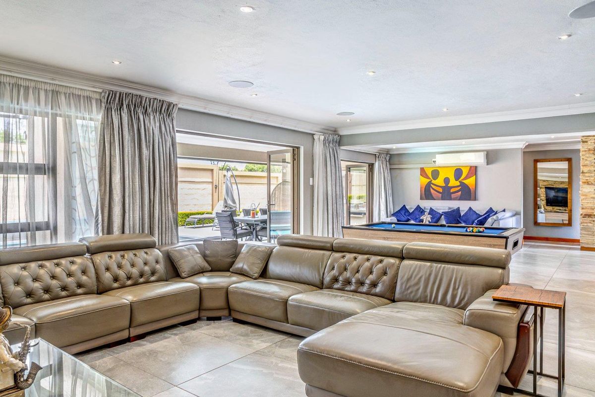 Luxury Living at its finest in Summerfields Estate - Photo 5