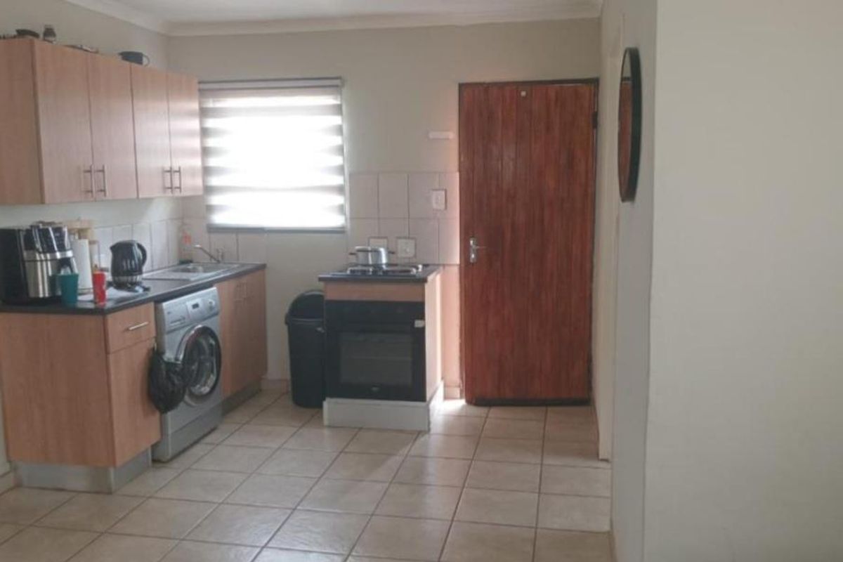 3-bedroom house for Rent - Photo 4