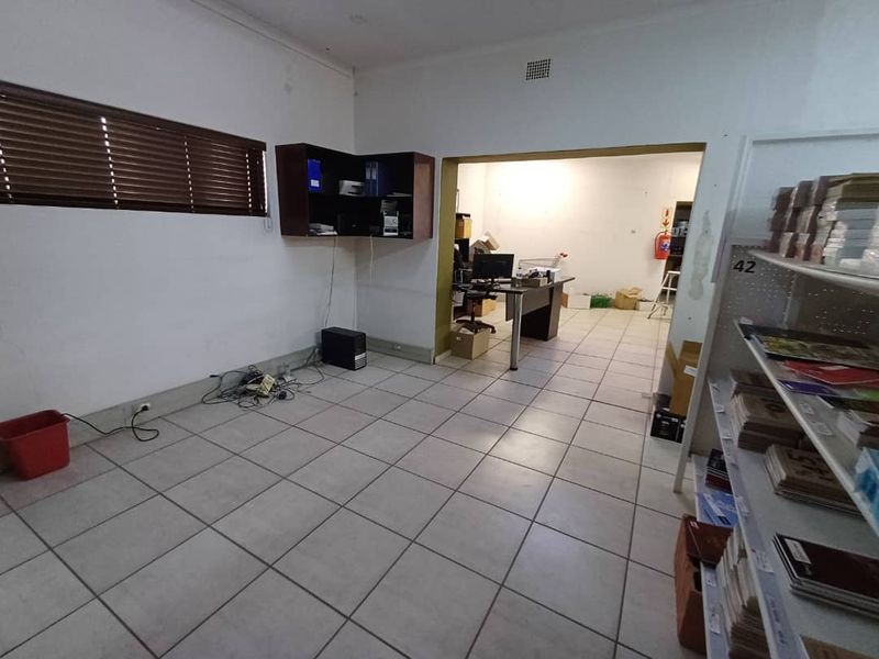 PRIME COMMERCIAL BUILDING - Photo 6