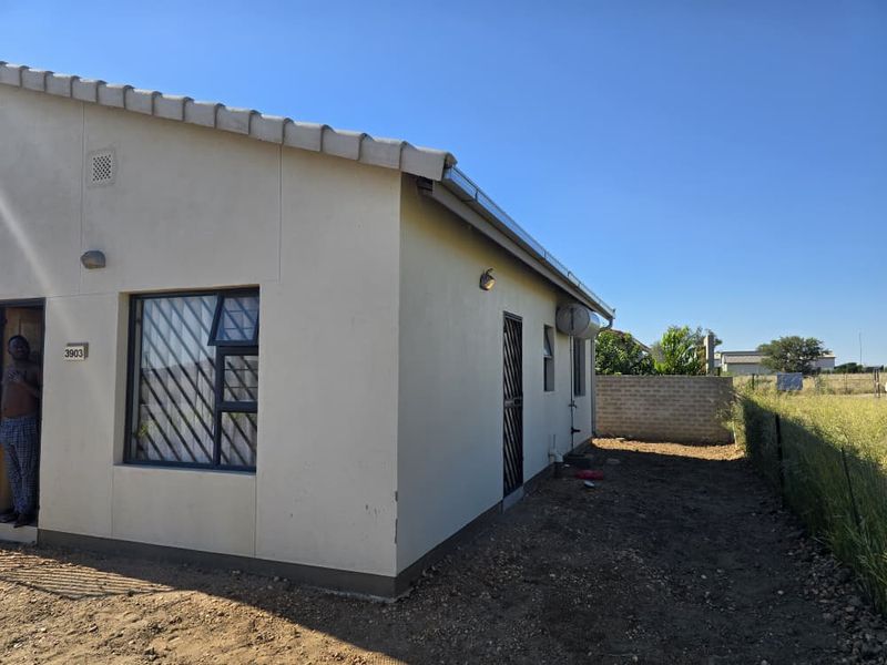 1 bedroom OKAHANDJA EXTENSION 7, OKAHANDJA - Photo 2