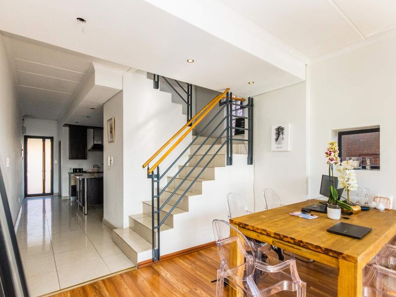 2 BED 2.5 BATH TRIPLEX UNFURNISHED APARTMENT ATHOL FOR SALE - Photo 4