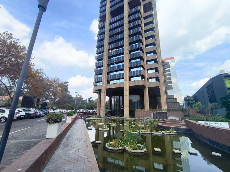 417.5m2 Office Space To Let in Braamfontein - Photo 7