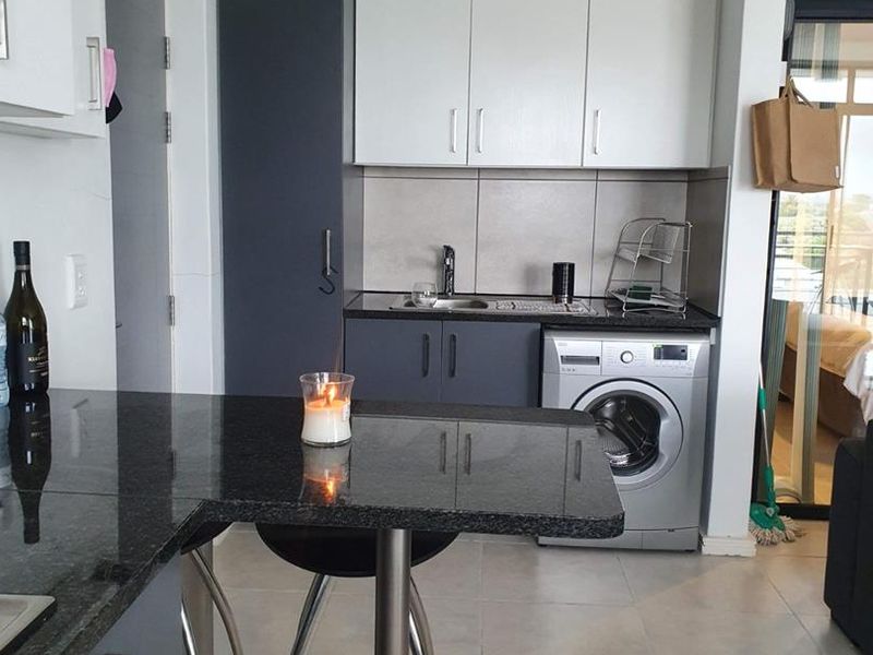 One bedroom apartment to rent at Key West Apartments, Milnerton - Photo 3