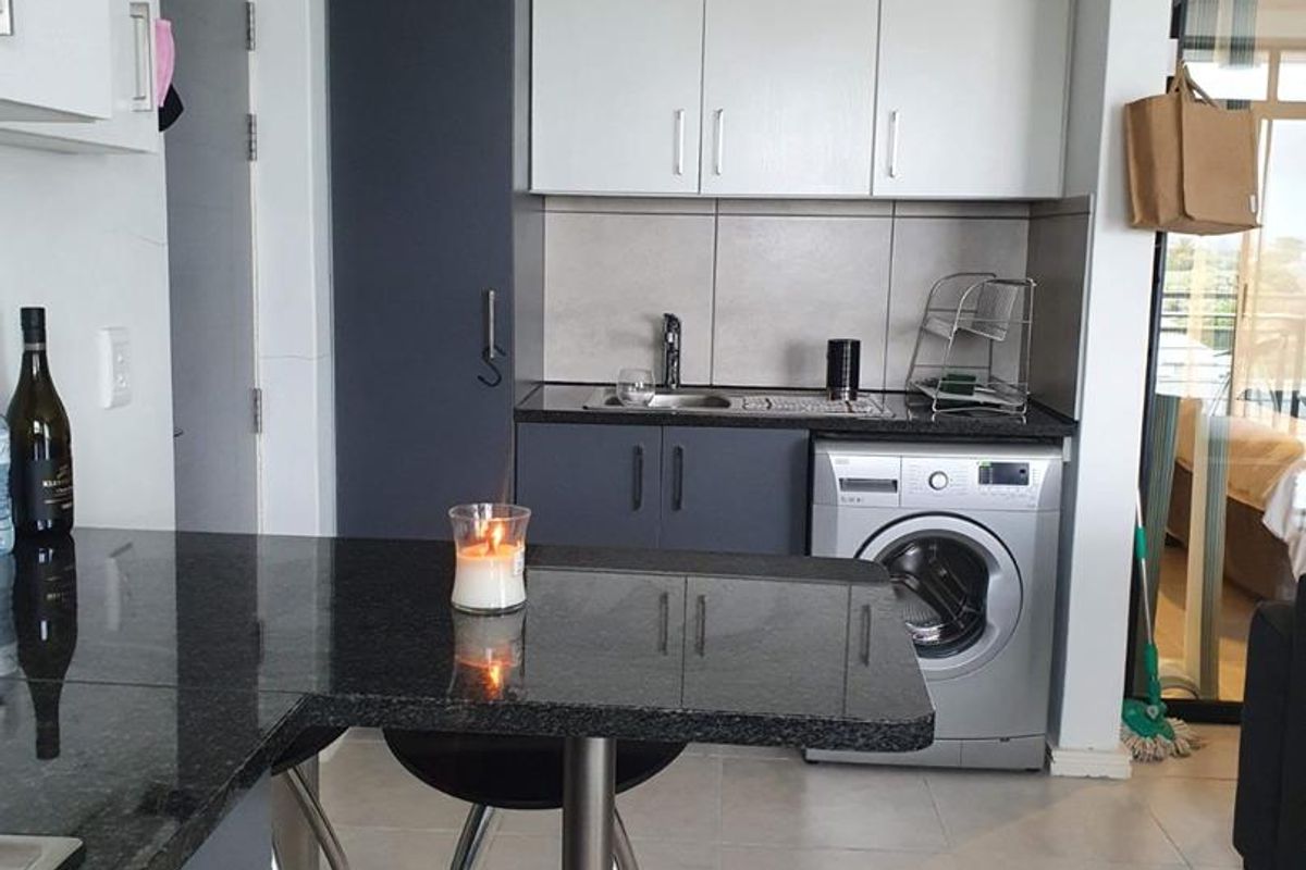 One bedroom apartment to rent at Key West Apartments, Milnerton - Photo 3