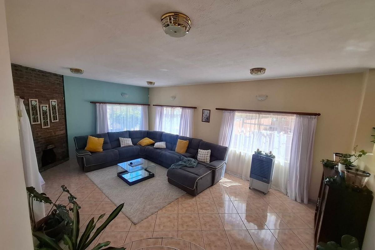 4-BEDROOM DOUBLE STOREY HOUSE FOR SALE - Photo 3