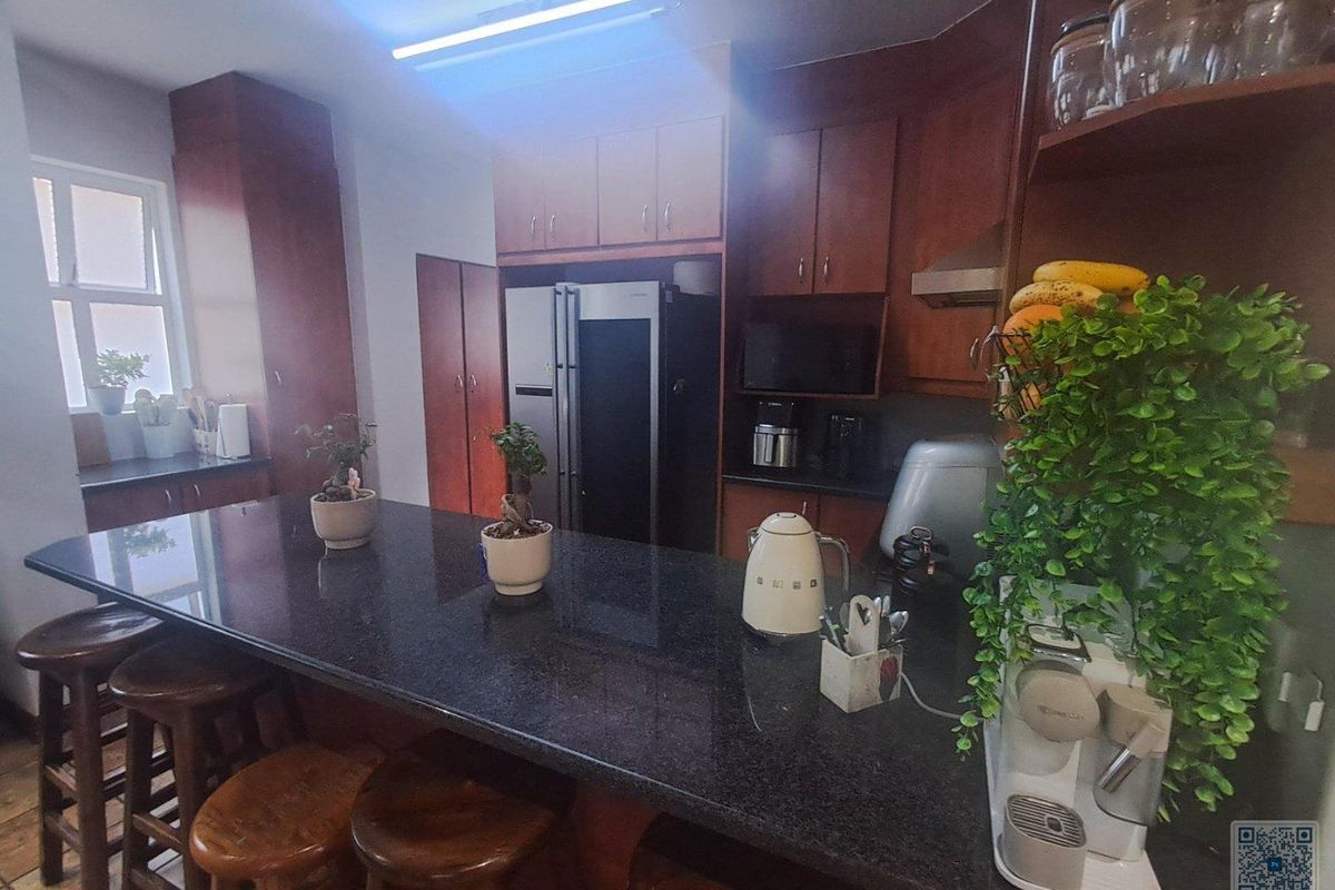 4 Bedroom House In Glen Erasmia Estate Ext 7 Kempton Park - Photo 4