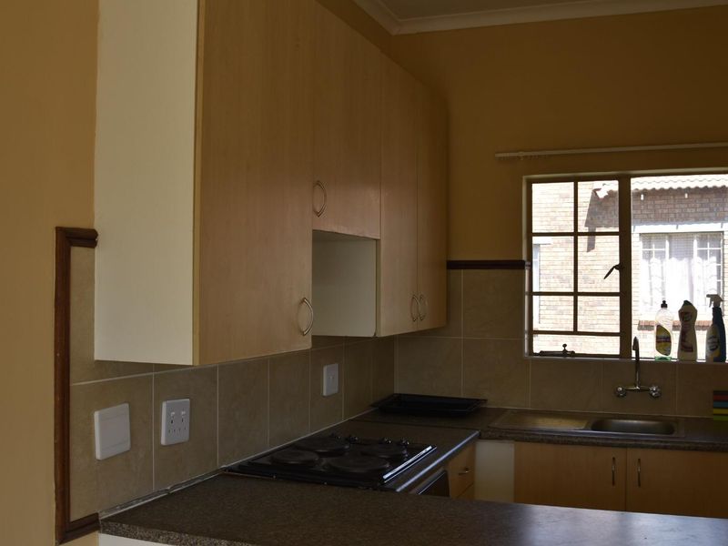 One bedroom apartment with balcony - Photo 8