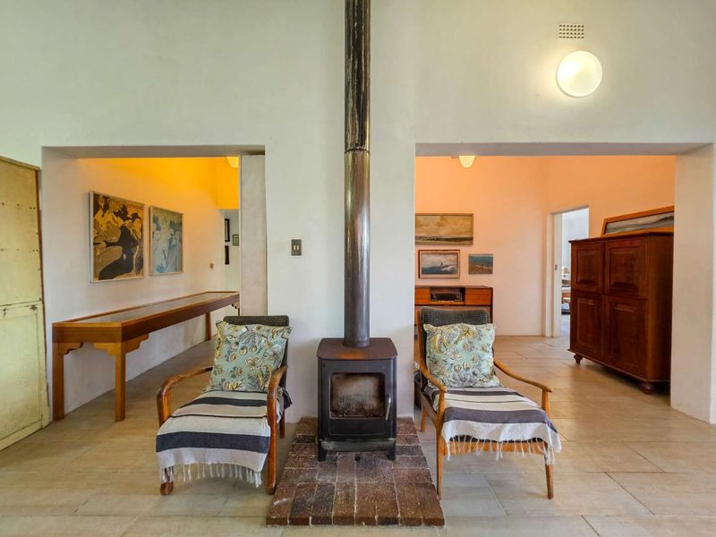 Harbour Area Family Home – Endless Potential in a Prime Stilbaai West Location. - Photo 8