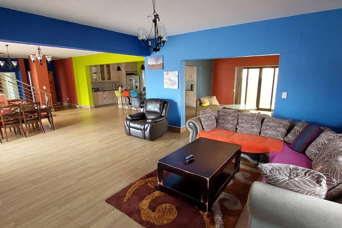 Spacious 4-Bedroom Family Home with Modern Comfort, Classic Charm & Prime Coastal Living. - Photo 4