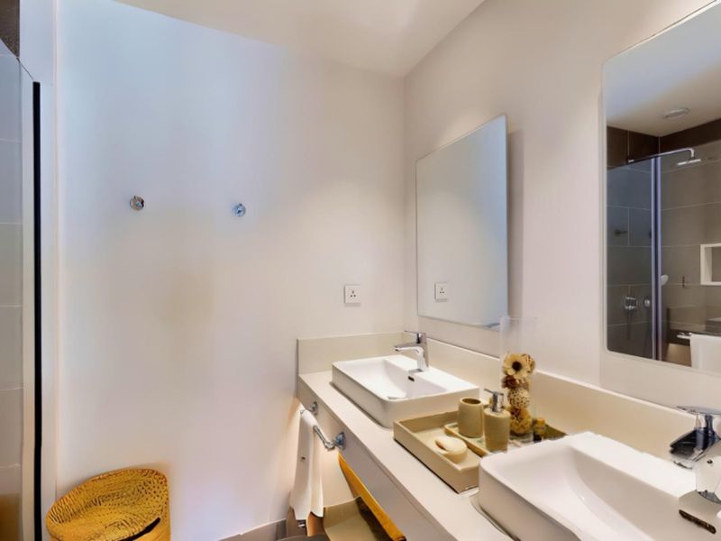 LES RÉSIDENCES DE MONT CHOISY — Live the island dream — where everyday luxury meets effortless living. - Photo 9