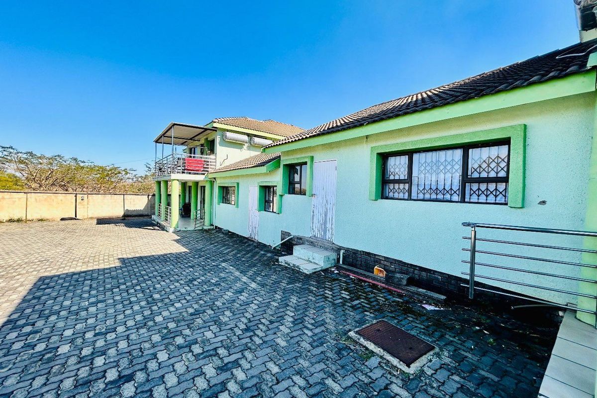 9 unit Complex for sale in vryheid - Photo 5