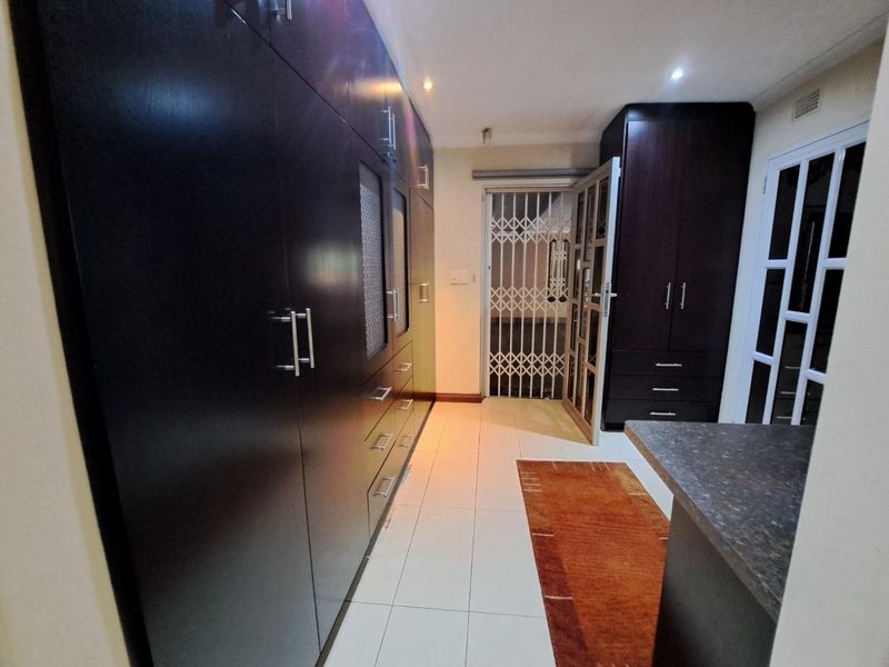 3 bedrooms House in Reservoir Hills - Photo 6