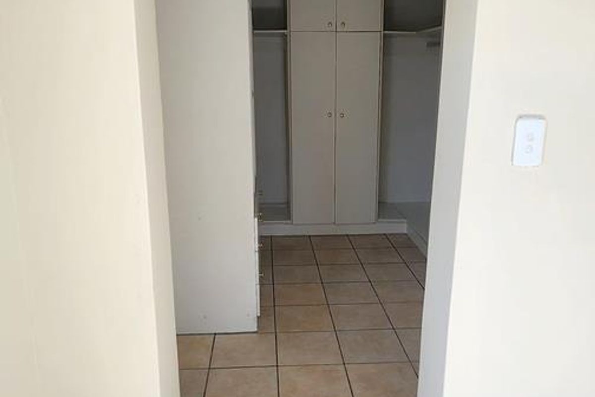 Located within walking distance of Windhoek Gymnasium - Photo 4