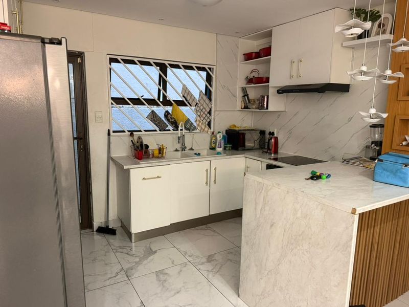 🏡 SPACIOUS 3-BEDROOM FAMILY HOME FOR SALE - KHOMASDAL, NEW EXTENSION - Photo 5