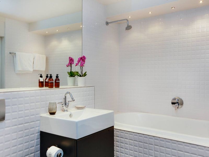 Spectacular loft living in the heart of town at € 3,000 per sqm! - Photo 7