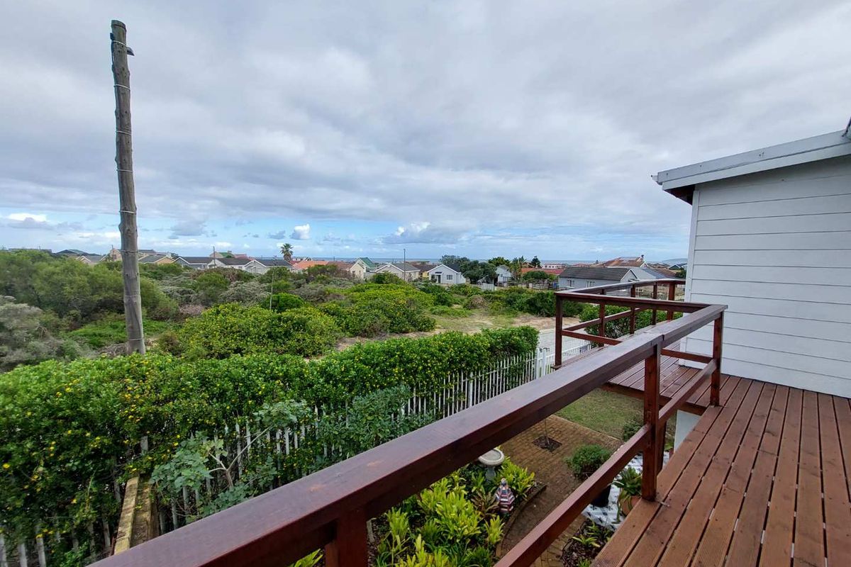 Tranquil Coastal Living in Kleinkrantz - Photo 5