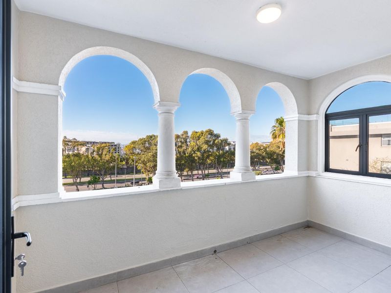 Stylish 2-Bedroom Apartment - PET FRIENDLY - AVAILABLE IMMEDIATELY - Photo 5