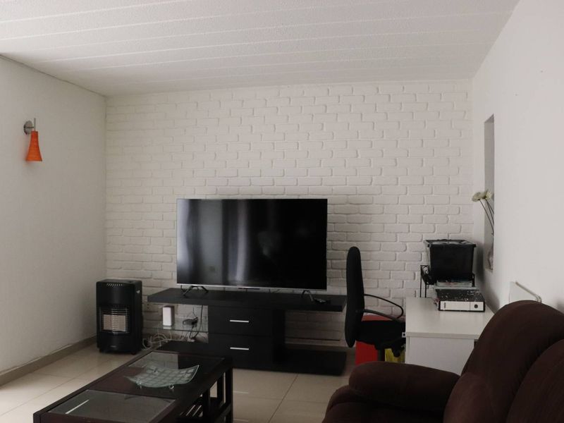 Florida  2 bed unit for sale - Photo 5
