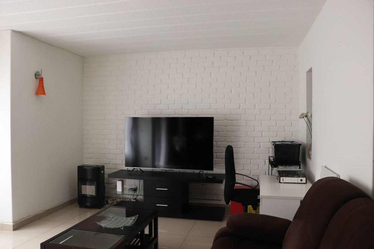 Florida  2 bed unit for sale - Photo 5