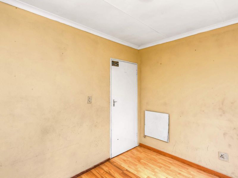 Charming Family Home for Sale in Kagiso Ext 8 - Photo 10