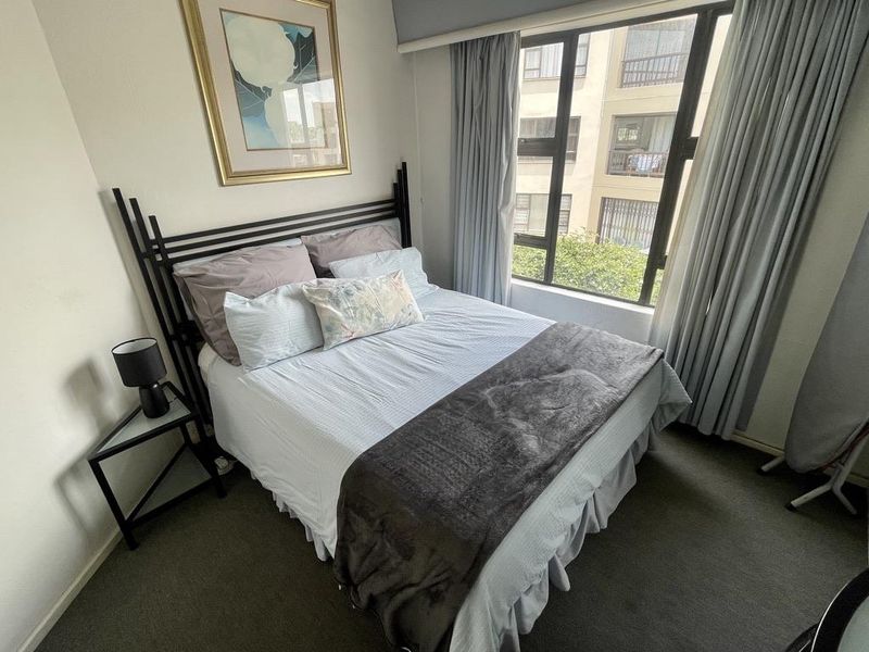 Hendra - Luxurious 3-Bedroom Apartment in The Shades, Umhlanga Rocks For Sale - Photo 6