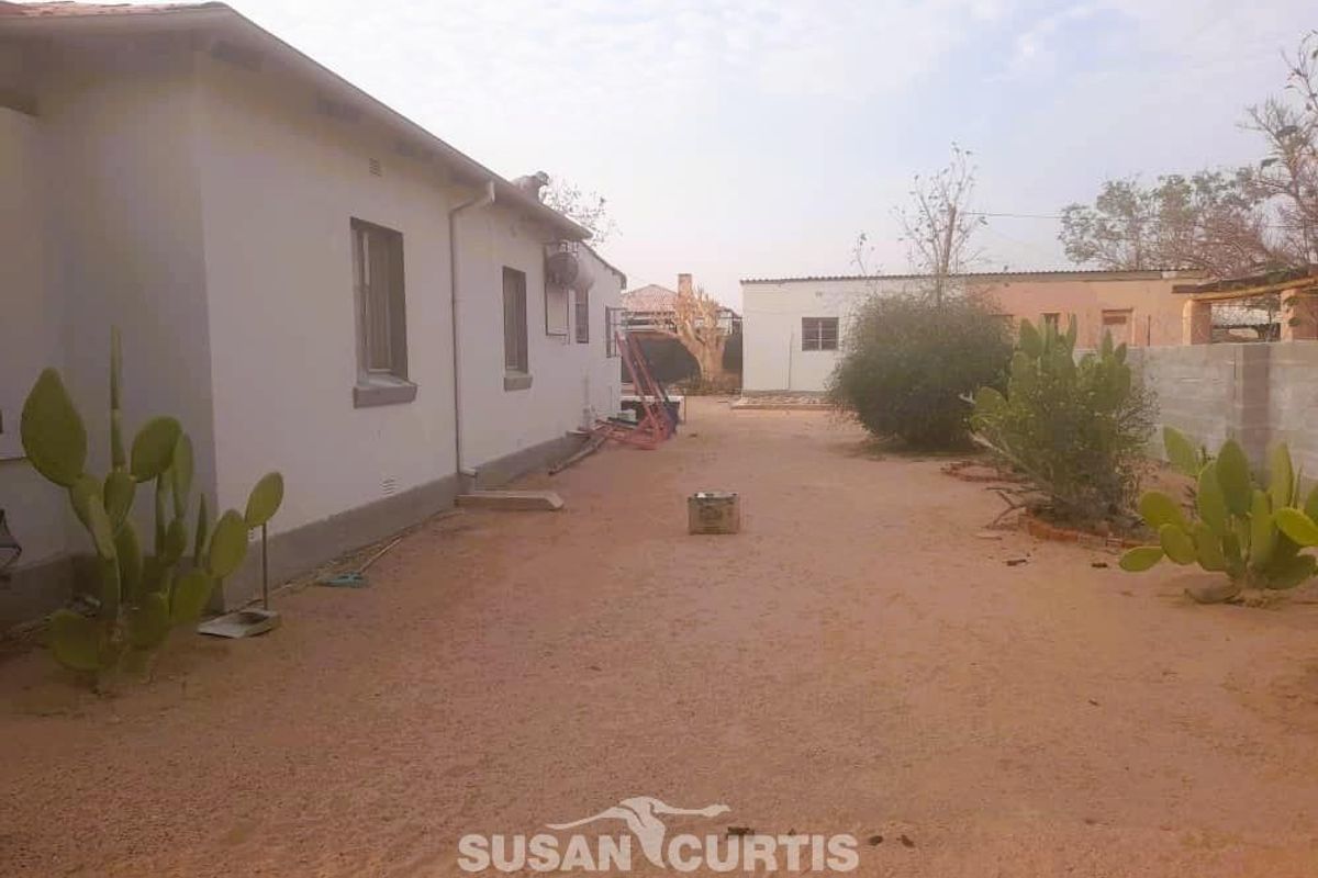 Family home in Usakos for sale - Photo 4