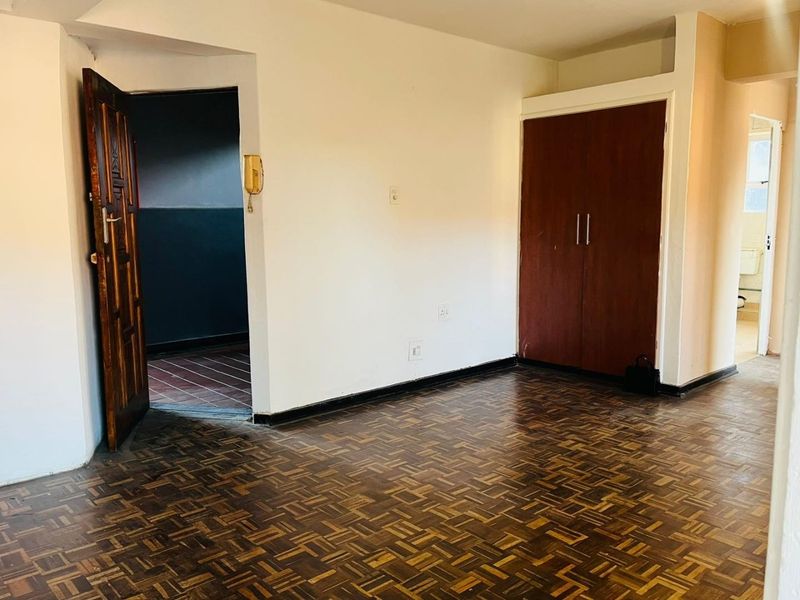 Ideal Investment Opportunity with High Rental Potential - Photo 2