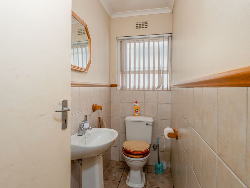 Charming 3-Bedroom Home in a Cul-de-Sac | Great Value & Potential - Photo 9