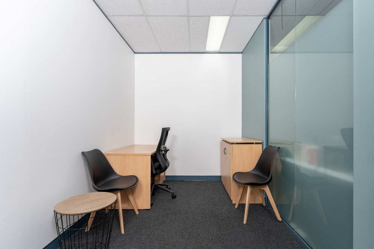 All-inclusive access to office in HQ Milnerton Mall - Photo 2