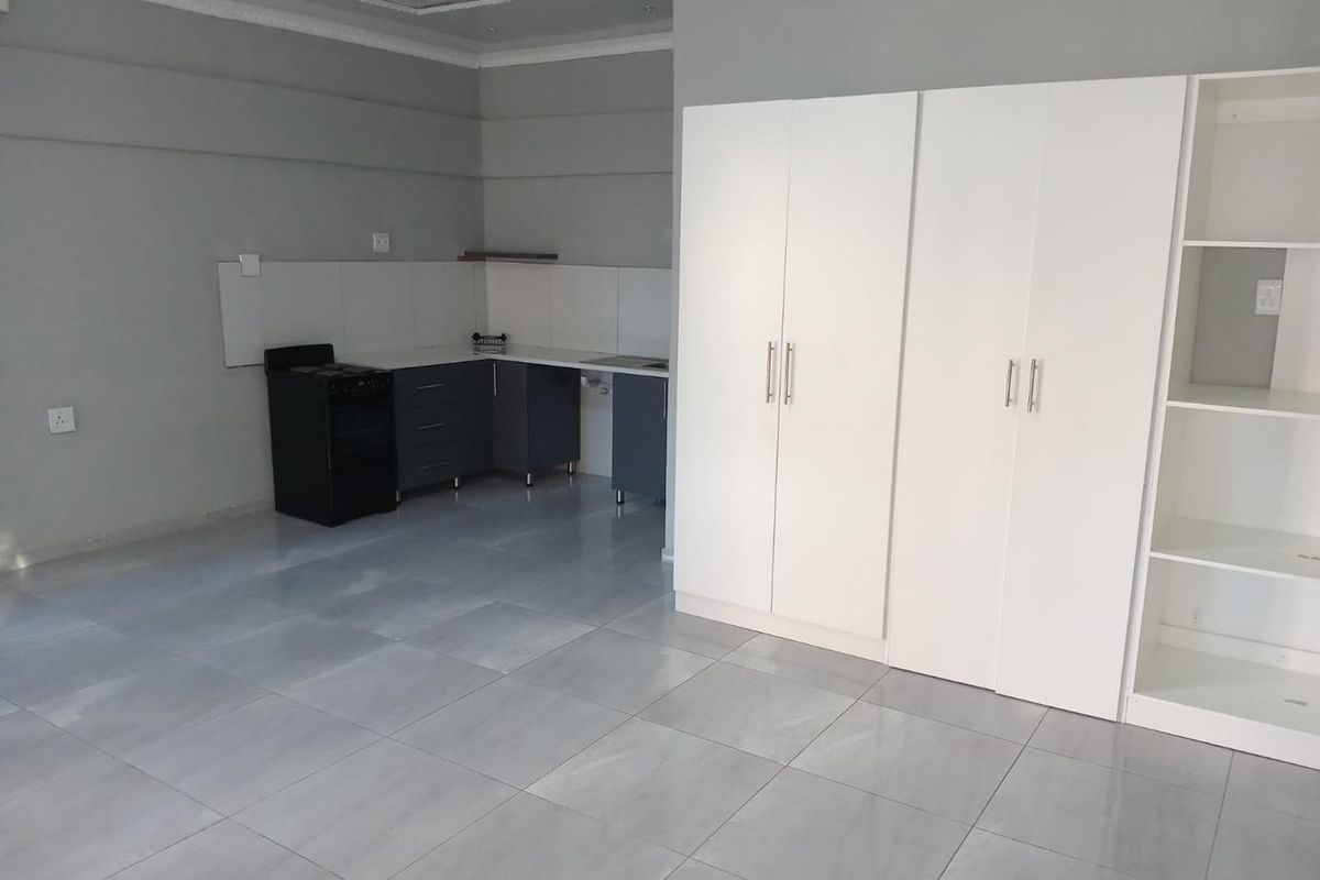 Practical One-Bedroom, One-Bathroom Rental in Richards Bay's Meer En See - Photo 2