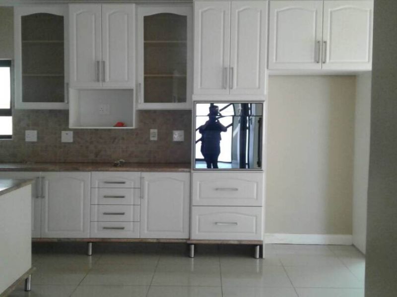 FOR SALE - 3 BEDROOM HOUSE IN LONG BEACH,WALVIS BAY - Photo 5