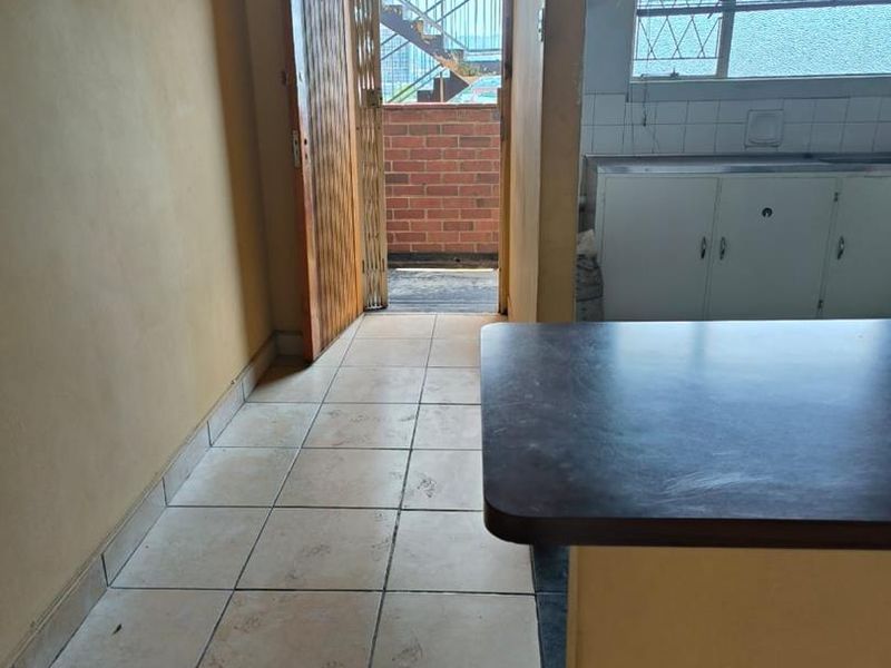 1 Bedroom Flat For Sale In Pietermaritzburg Central - Photo 2