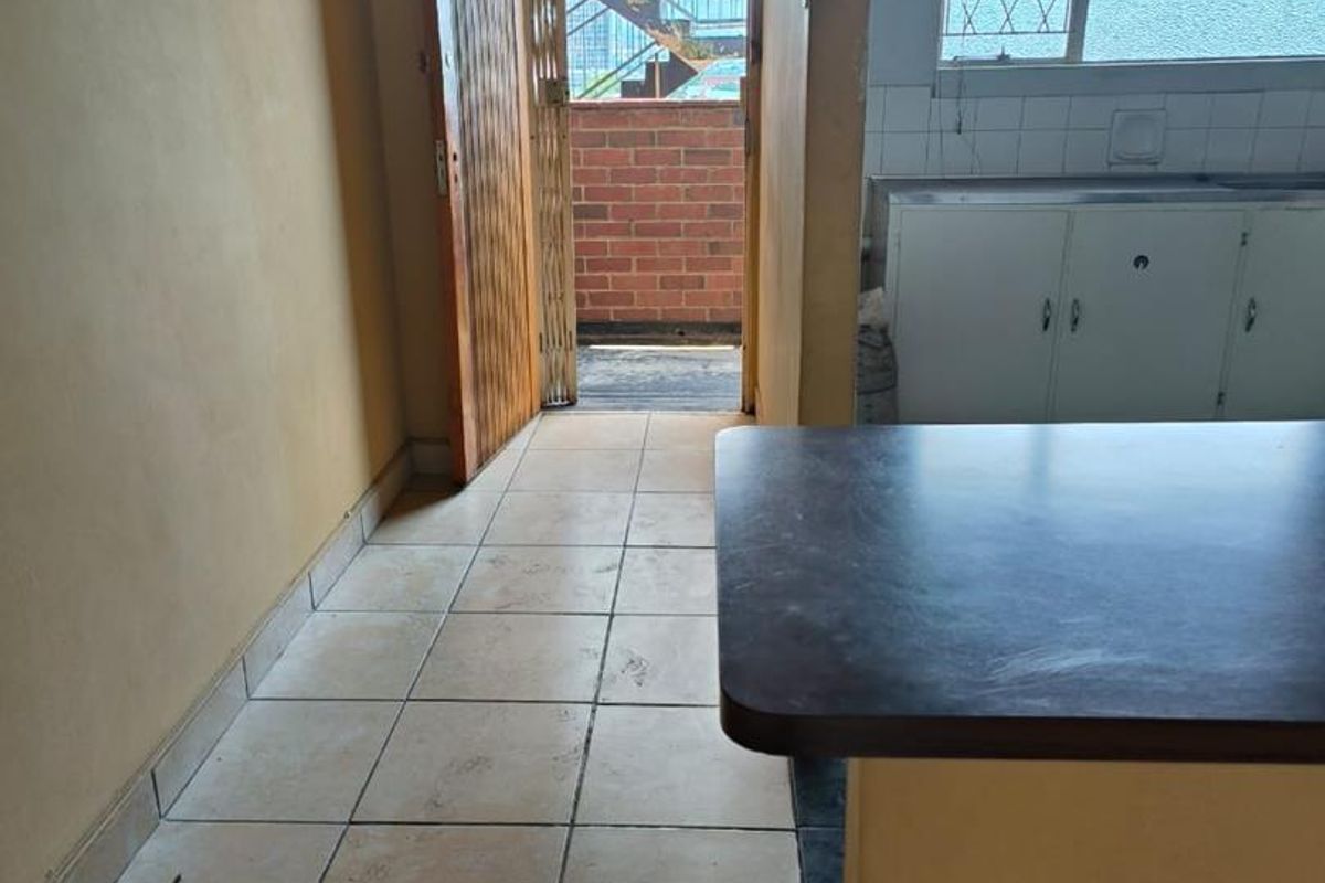 1 Bedroom Flat For Sale In Pietermaritzburg Central - Photo 2