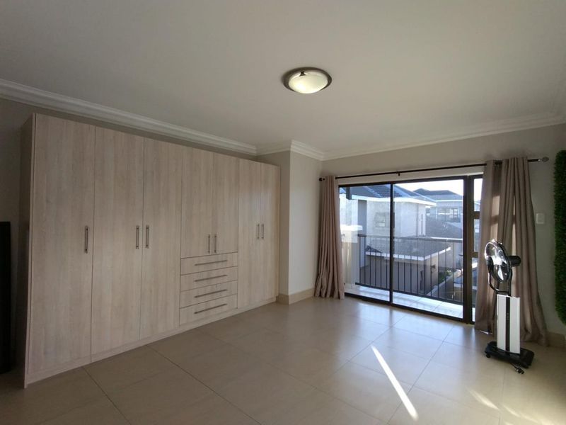 Modern Luxury Meets Secure Living – Stunning 4-Bedroom Townhouse in Shellyvale! - Photo 4