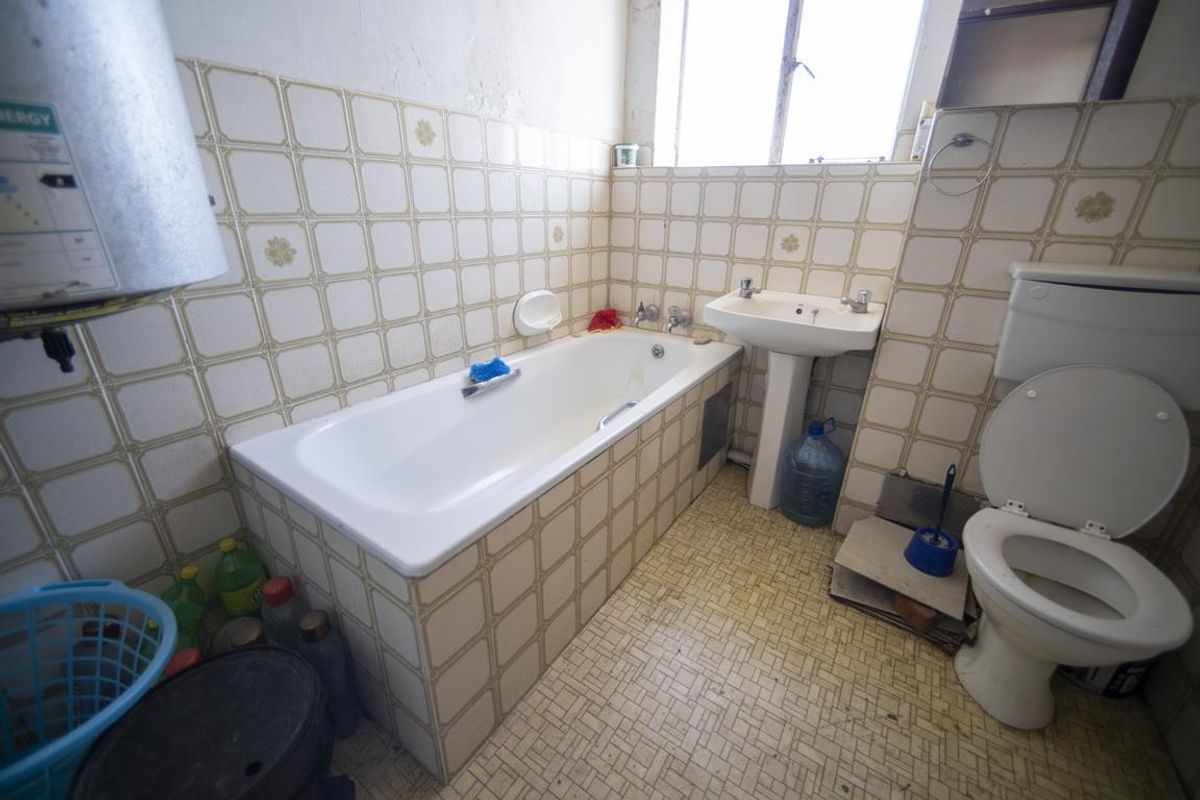 3 Bedroom Apartment - Photo 5