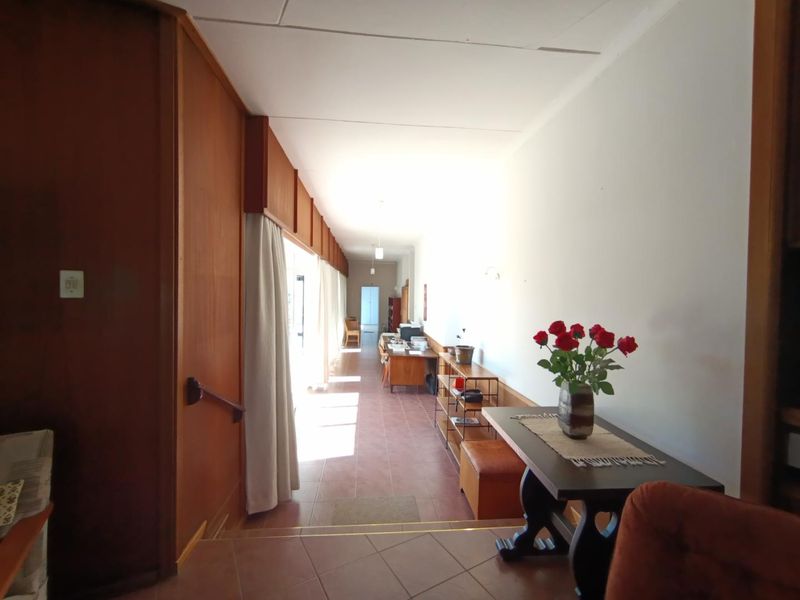 Exquisite House for sale in Klein Windhoek - Photo 8